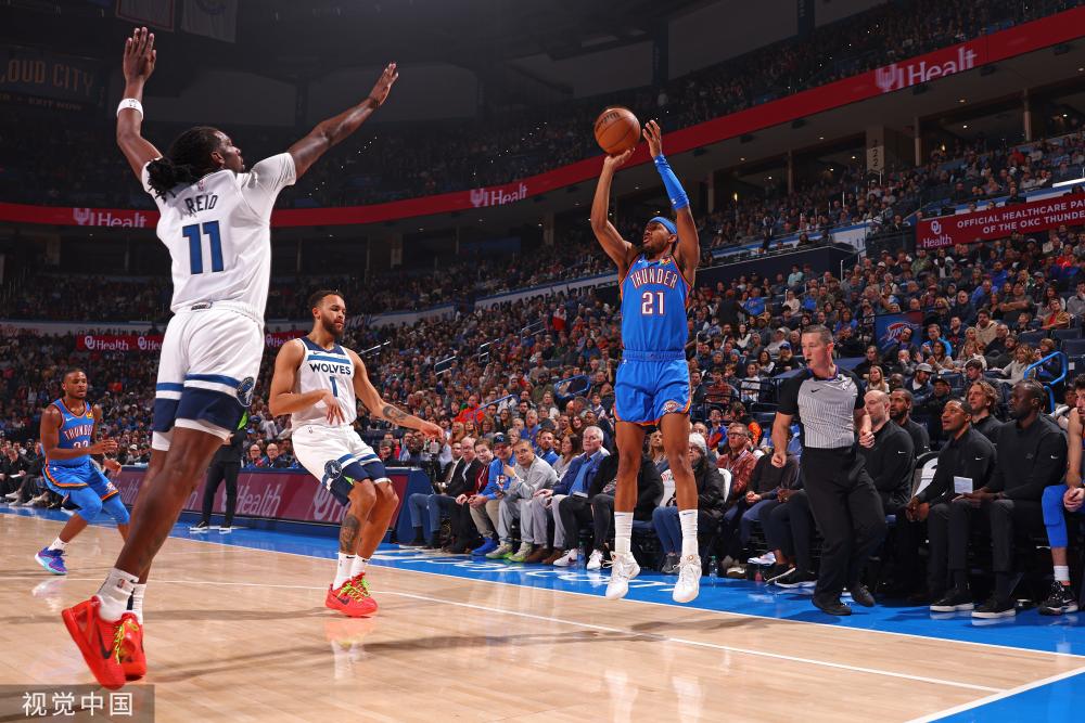 身体对抗强 身体对抗强